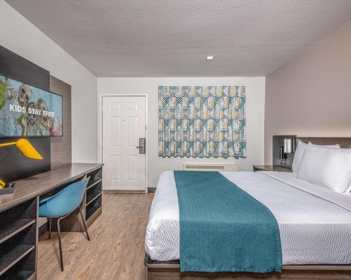 Motel 6-Euless, TX - Dallas