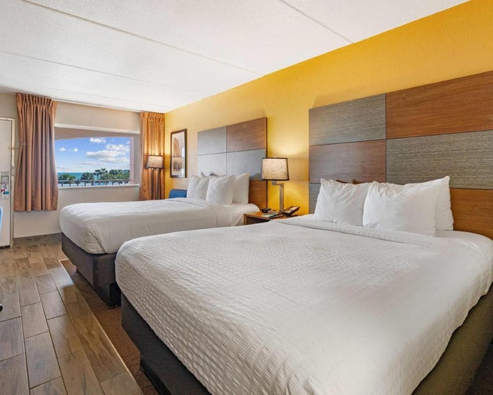 Beachfront Palms Resort Galveston, an Ascend Collection Hotel