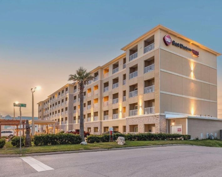 Best Western Plus Galveston Suites