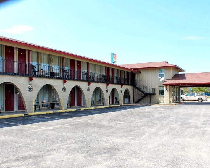 Executive Inn Goliad