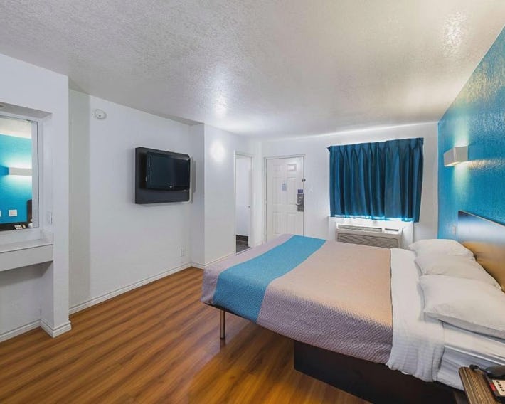 Motel 6-Grand Prairie, TX - Interstate 30