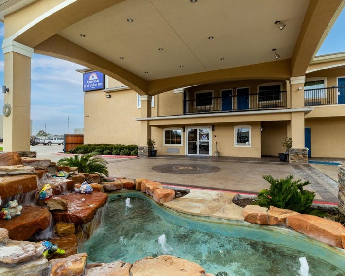 Americas Best Value Inn - FM 529