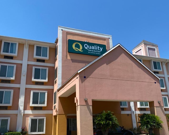 Quality Inn & Suites West Chase