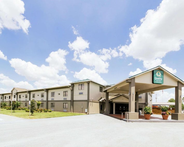 Quality Suites Houston Hobby Airport