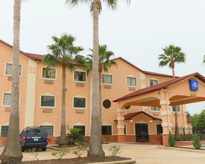 Americas Best Value Inn and Suites Houston FM 1960
