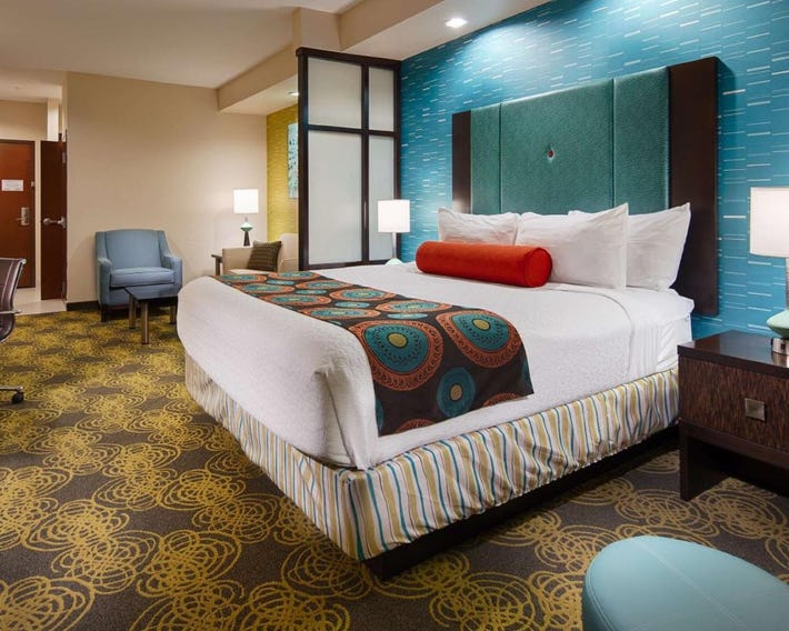 Best Western Premier Ashton Suites-Willowbrook