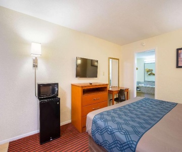 Econo Lodge Huntsville University Area