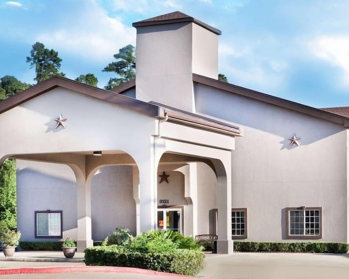 Super 8 by Wyndham Huntsville