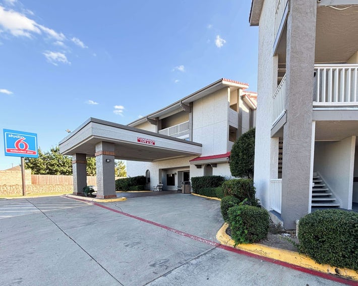 OYO Hotel Irving DFW Airport North