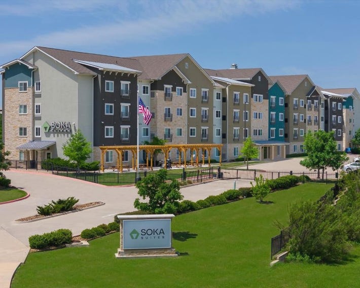 Soka Suites Dallas - Las Colinas