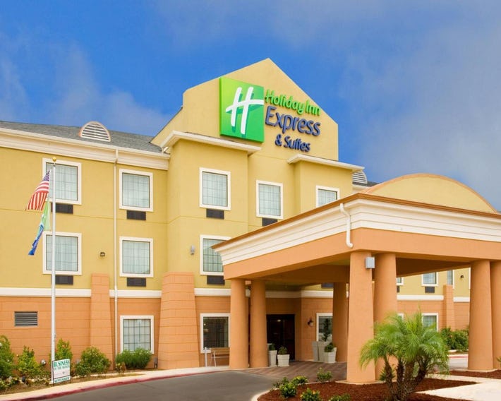 Holiday Inn Express & Suites - Jourdanton-Pleasanton by IHG