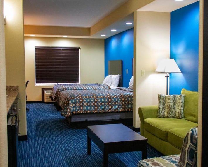 Karnes City Lodge