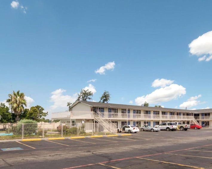 Motel 6-Fort Worth, TX - Seminary