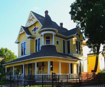 Hattie May Inn