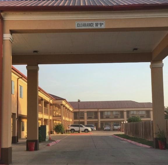 Texas Inn & Suites