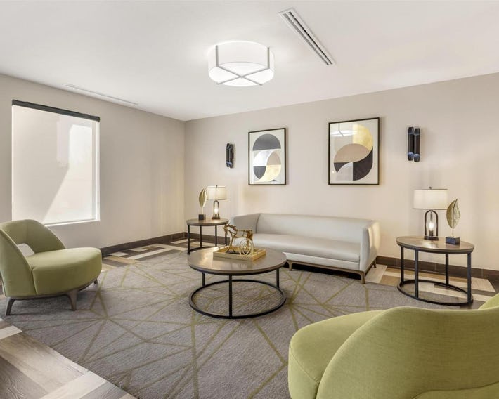 Best Western Green Oak Inn & Suites