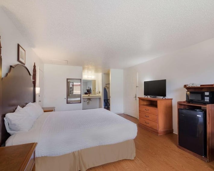 Americas Best Value Inn Lockhart TX