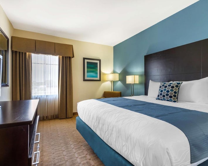 Best Western Plus Lytle Inn and Suites
