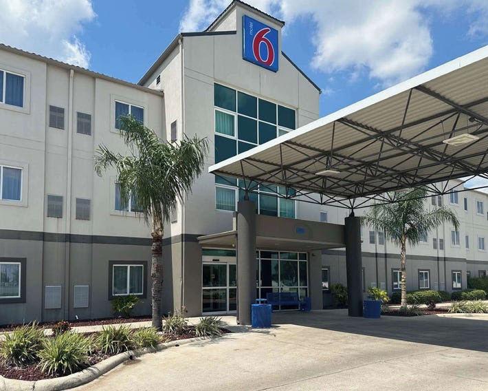 Motel 6 Mission