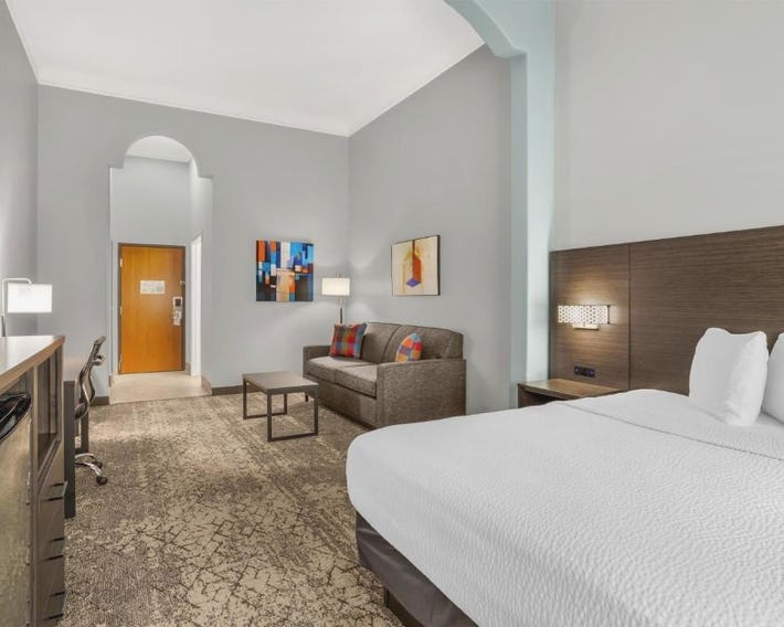Best Western Plus New Caney Inn & Suites