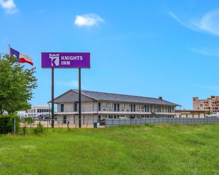 Knights Inn North Richland Hills