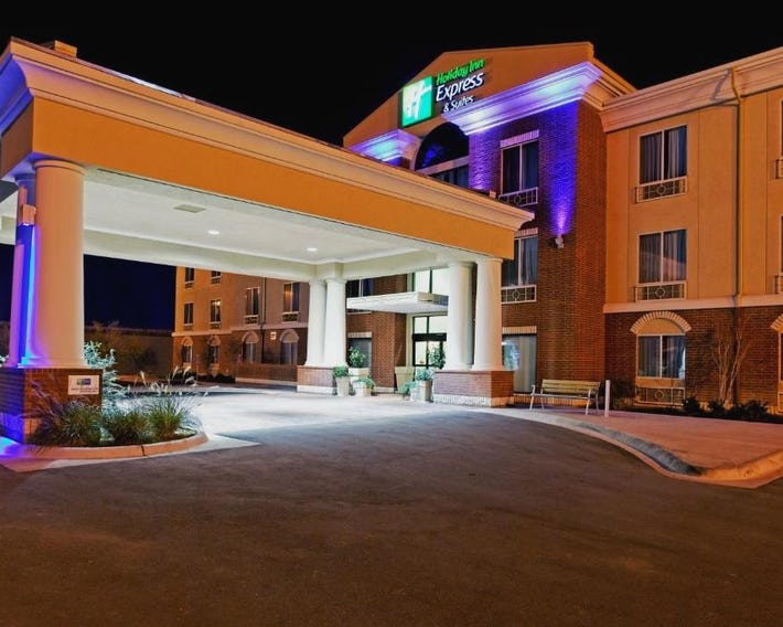 Holiday Inn Express & Suites Ozona by IHG