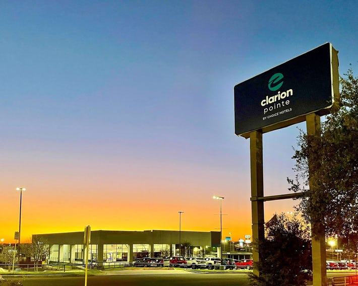 Clarion Pointe