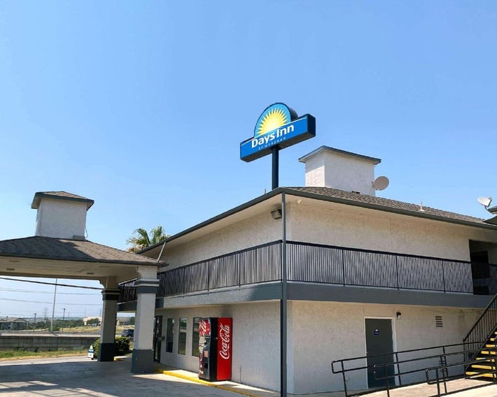 Days Inn by Wyndham San Antonio Interstate Hwy 35 North