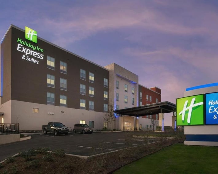 Holiday Inn Express & Suites San Antonio North-Windcrest by IHG