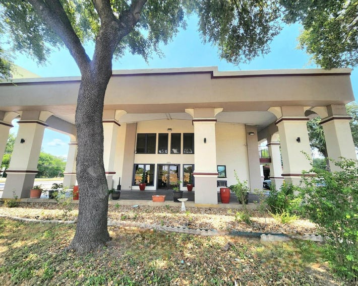 Days Inn by Wyndham San Marcos