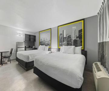 Super 8 by Wyndham Texas City - Galveston Area
