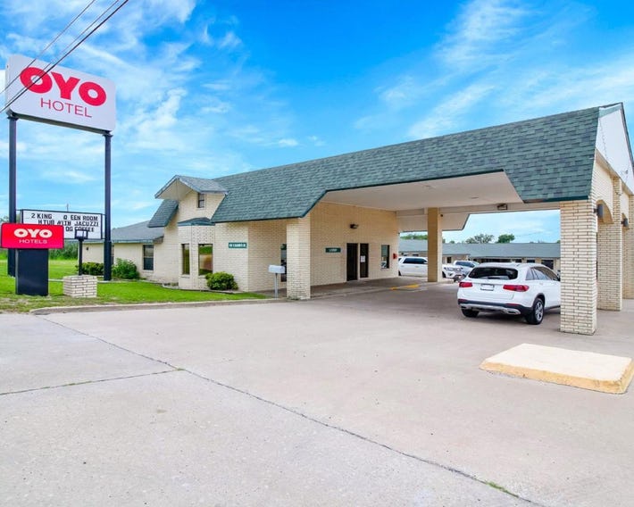 OYO Hotel Three Rivers TX US-281