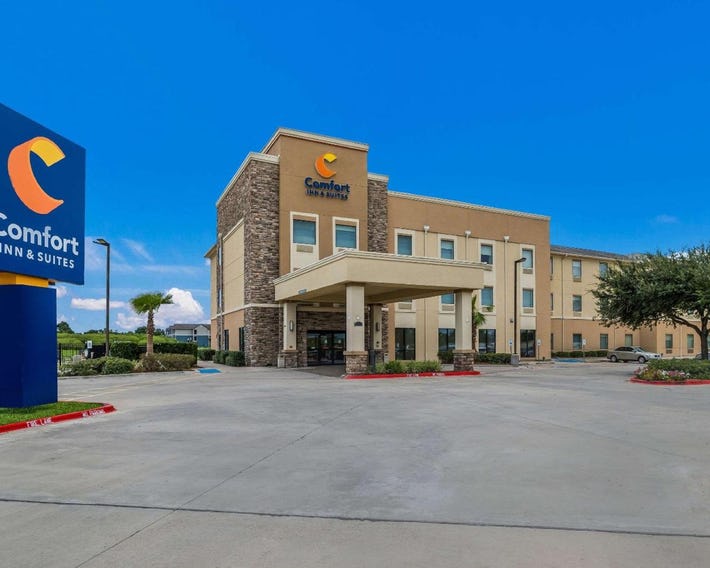 Comfort Inn & Suites Victoria North