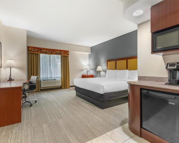 Best Western Plus Waxahachie Inn & Suites