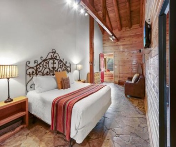 Wimberley Log Cabins Resort and Suites