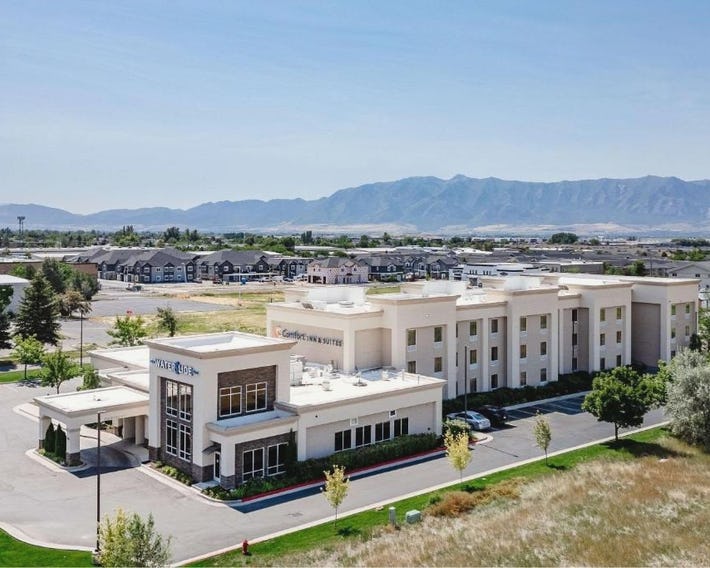 Comfort Inn & Suites Logan Near University