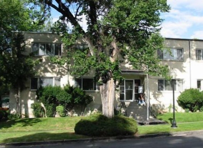 Avenues Hostel