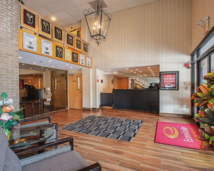 Econo Lodge Metro