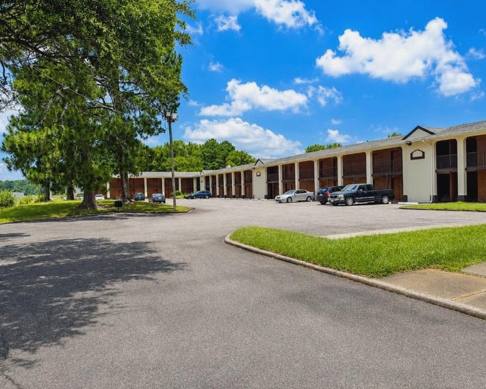 Country Host Inn