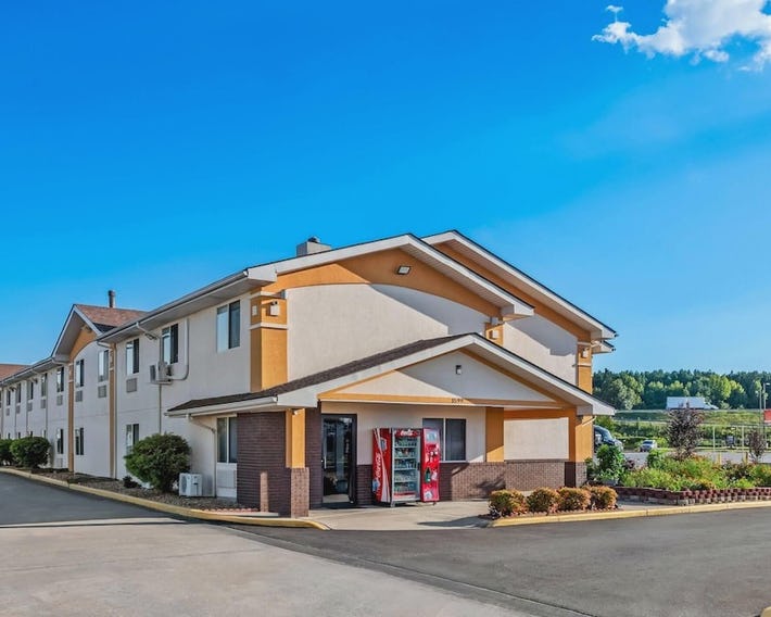 Super 8 by Wyndham Franklin