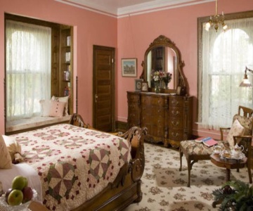 The Carriage House Inn Bed & Breakfast