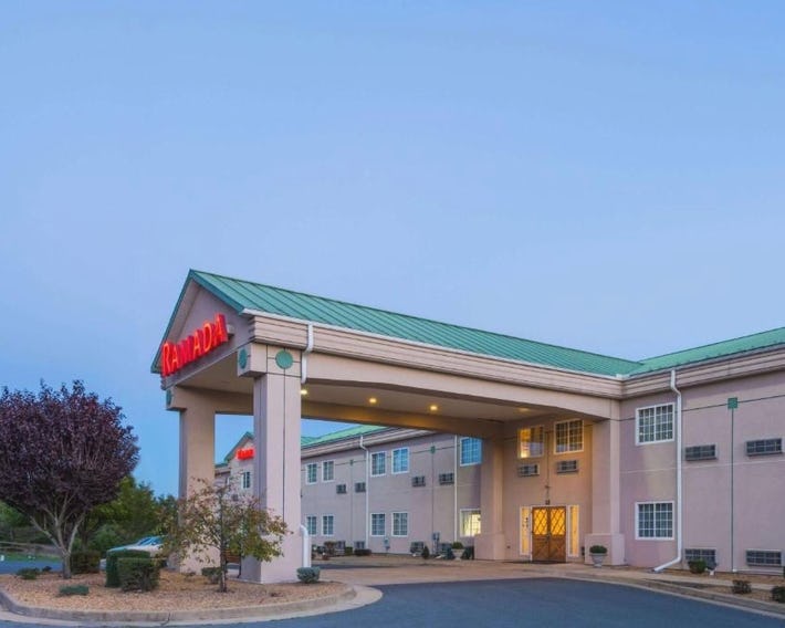 Ramada by Wyndham Strasburg - Shenandoah Valley