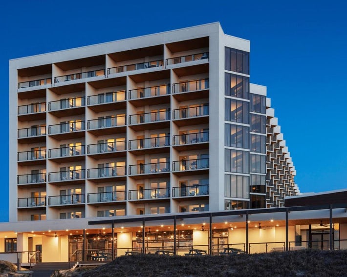 Delta Hotels by MarriottTM Virginia Beach Waterfront Suites