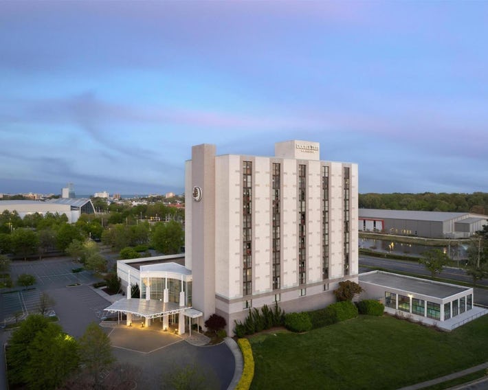 DoubleTree by Hilton Virginia Beach