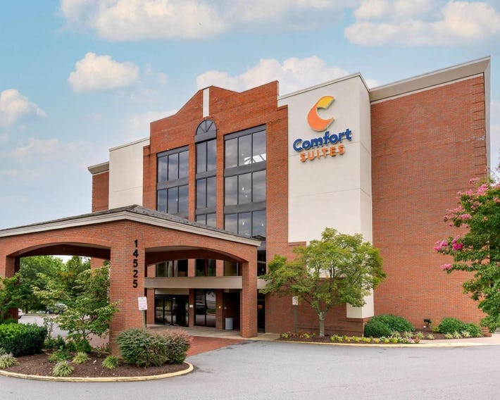 Comfort Suites Near Potomac Mills