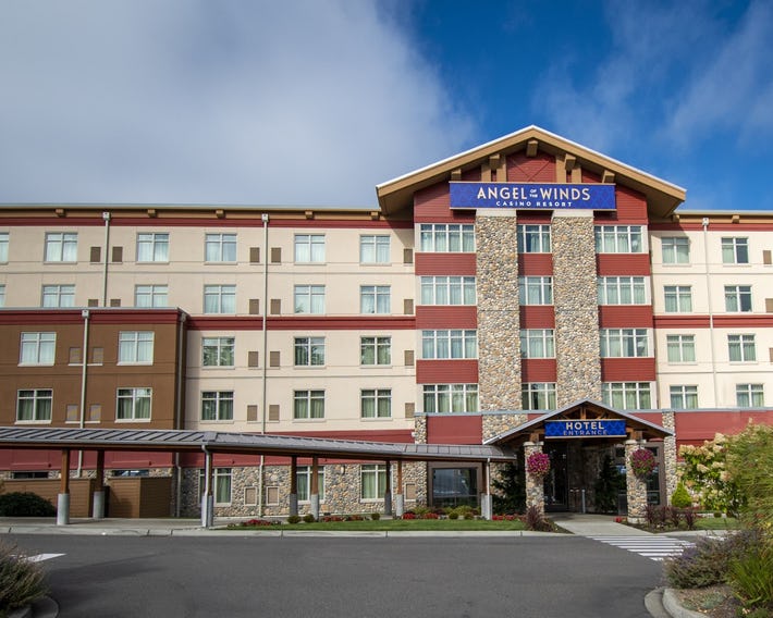 Angel of the Winds Casino Hotel