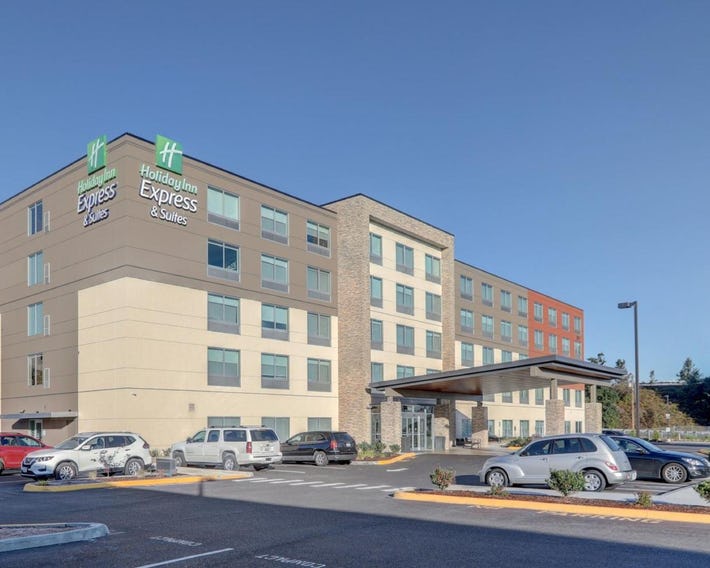 Holiday Inn Express & Suites Auburn Downtown