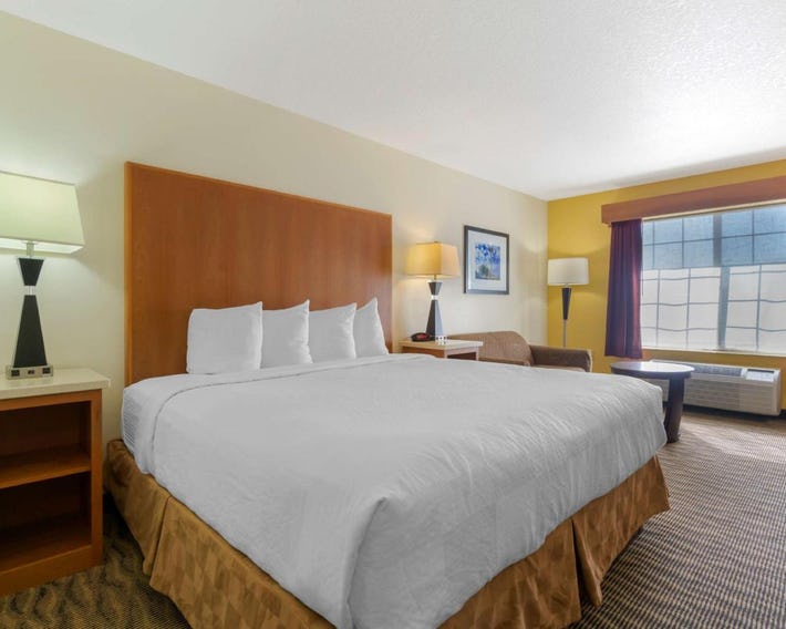 Best Western Plus Park Place Inn & Suites