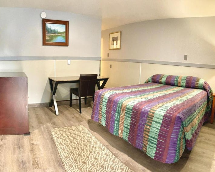 Emerald Best Motel