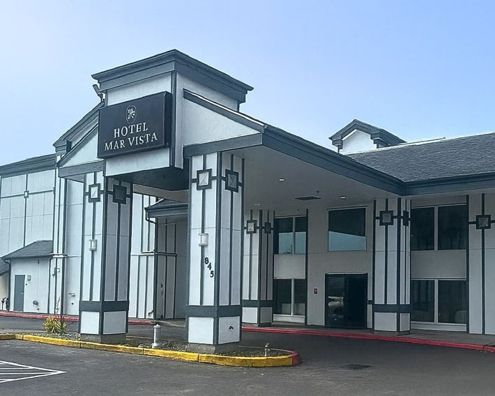 Pacific Sunsrise Inn and Suites